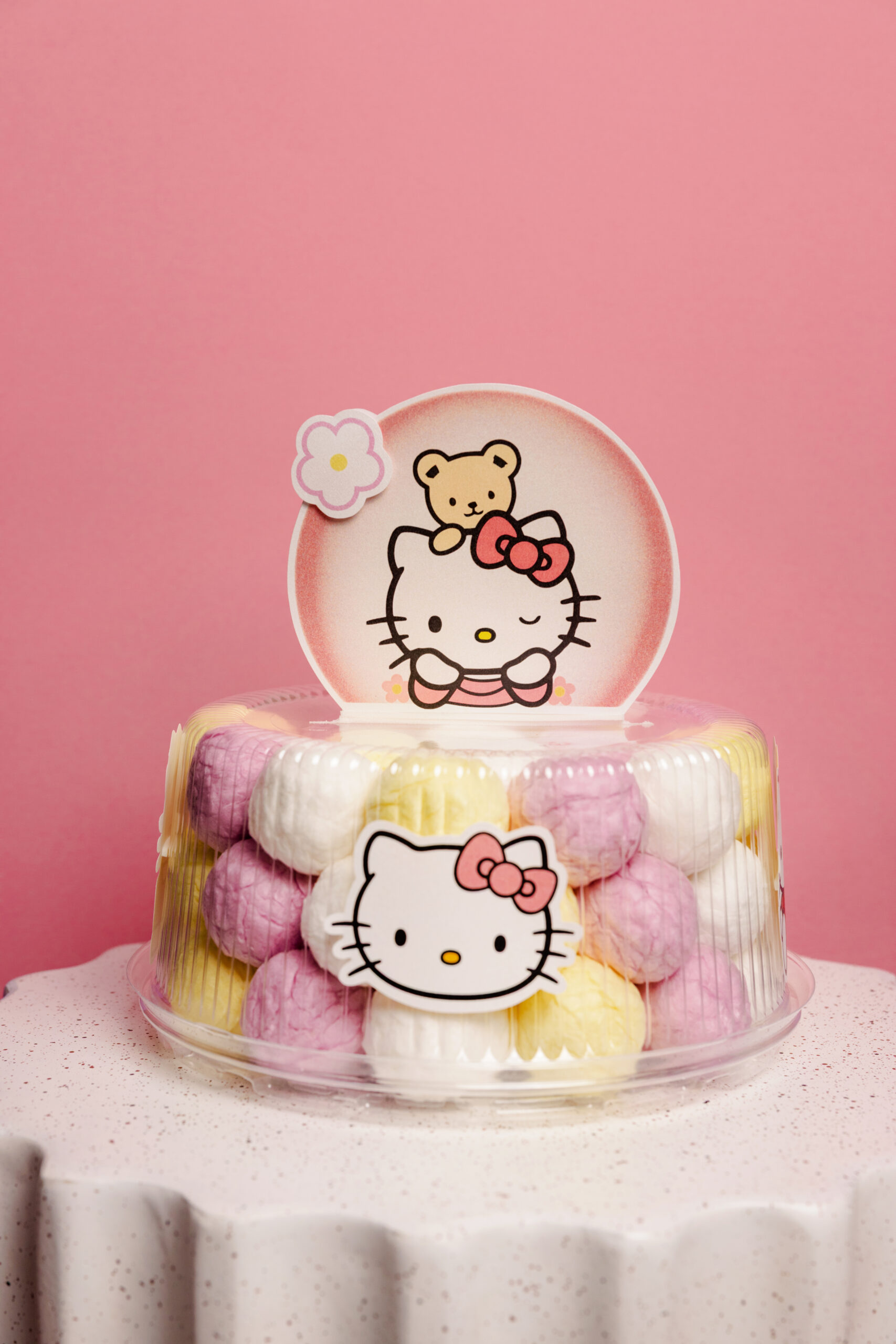 Cukraus vatos burbuliukų tortas “Hello Kitty”